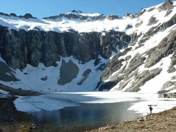 Chegando ao cenário grandioso da Laguna Témpanos, região de Bariloche, na Argentina